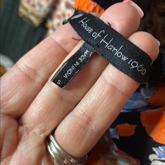 House of Harlow Floral V-Neck Romper - Picture 2 of 4